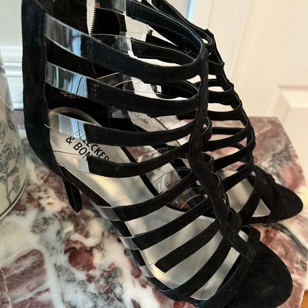 NEW - with tags.